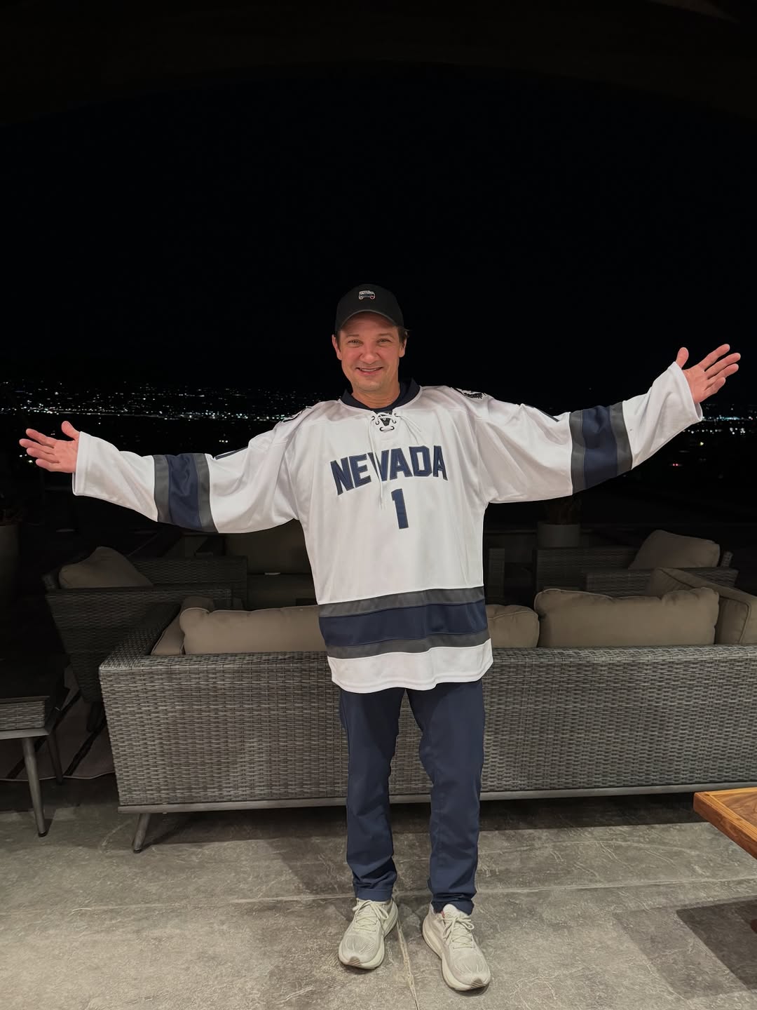 Thank you Jeremy Renner for supporting Nevada Hockey and rocking the blue and white.